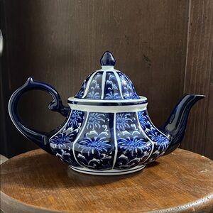 Bombay Blue and White Floral Teapot